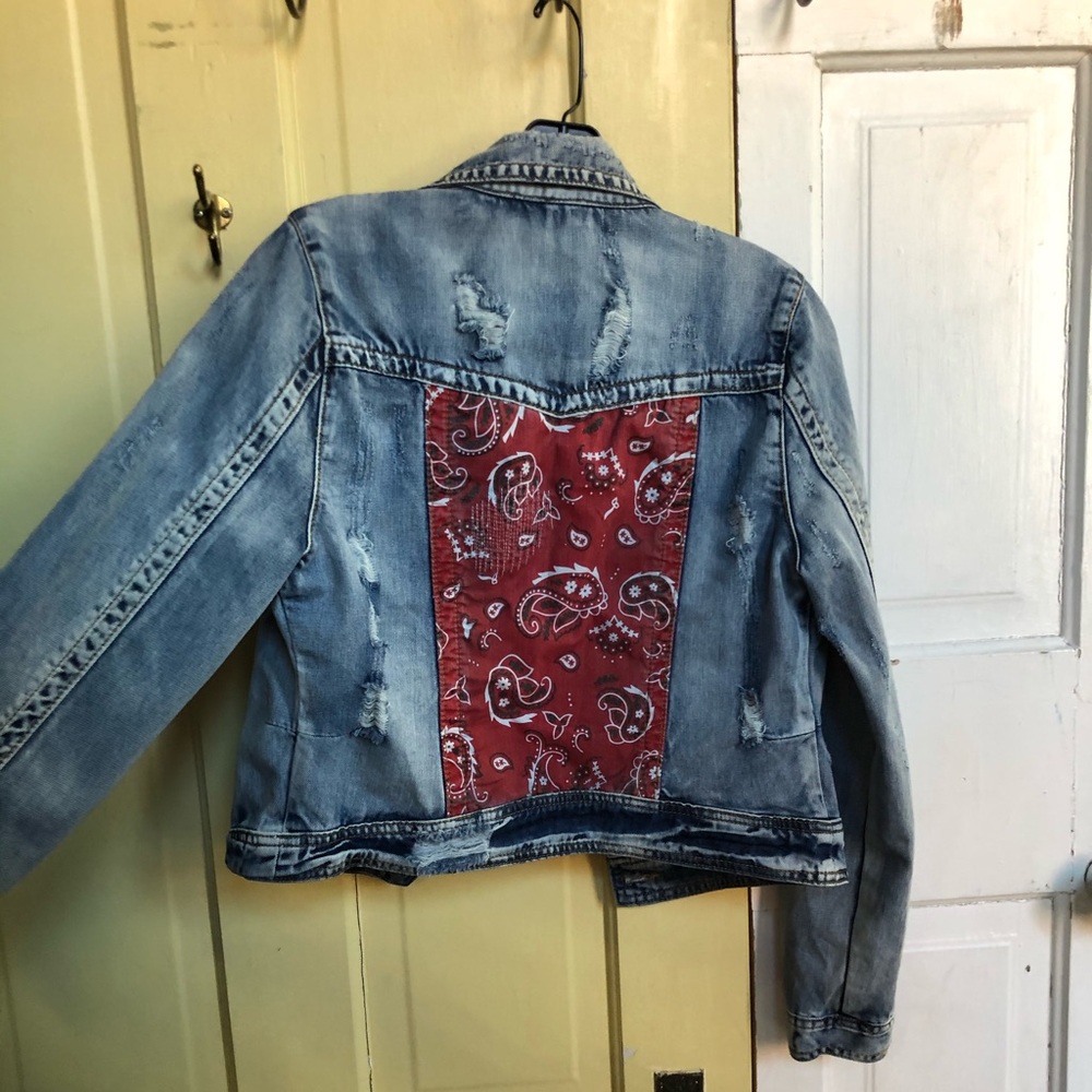 Jean jacket - Picture 2 of 4